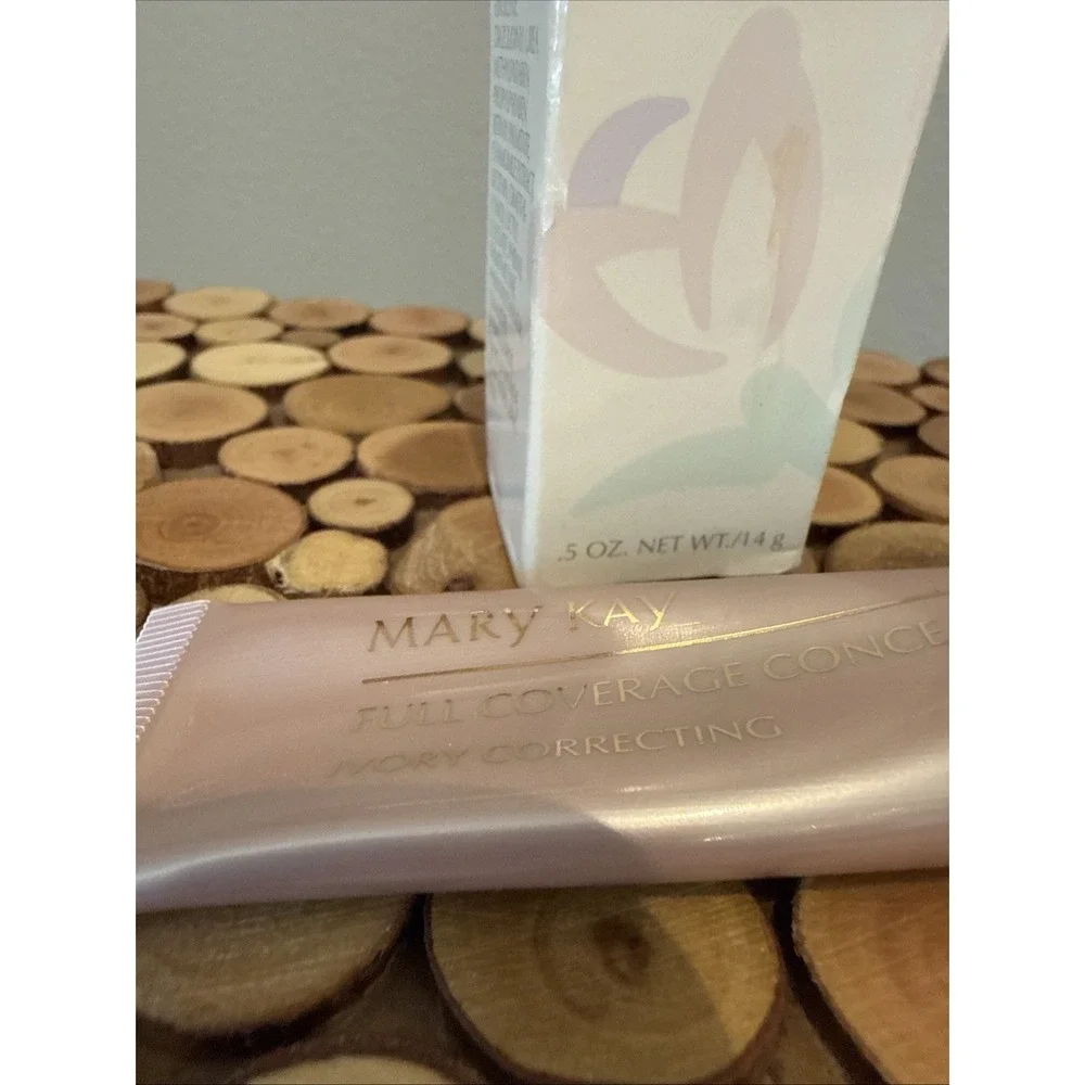 Mary Kay Full Coverage Concealer Ivory Correcting‎ 0.5 oz #1532 New in Box